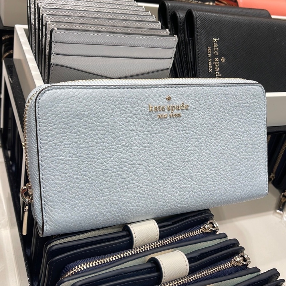 Kate Spade leila large continental wallet
Hazy Morning - Picture 10 of 16